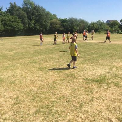 A coach came into school to teach Class 8 how to play Handball.