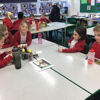 This afternoon Birch class learnt about different animal groups and what characteristics each group has.
