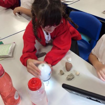 In Year 3 we used the easi-scopes and iPads to examine a collection of rocks.