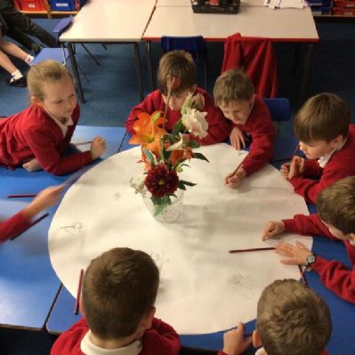 Year 2 - Using 2b & 6b pencils and our observational drawing skills to create whole class pieces of art!