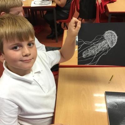 Year 3 and 4 Elder Class - Using mixed media to draw jellyfish focusing on size, line and movement