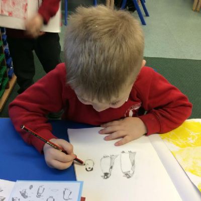 Class 3 looked at the work of the artist Matt Sewell.