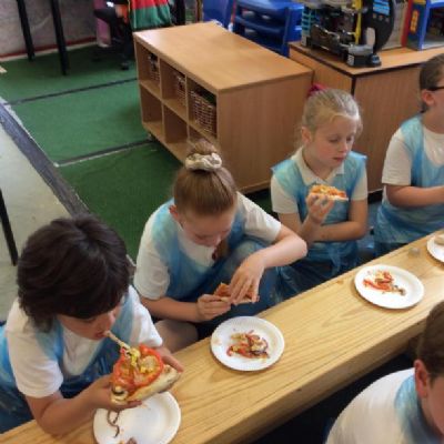 HAWTHORN CLASS AND FUN FOOD CHEF